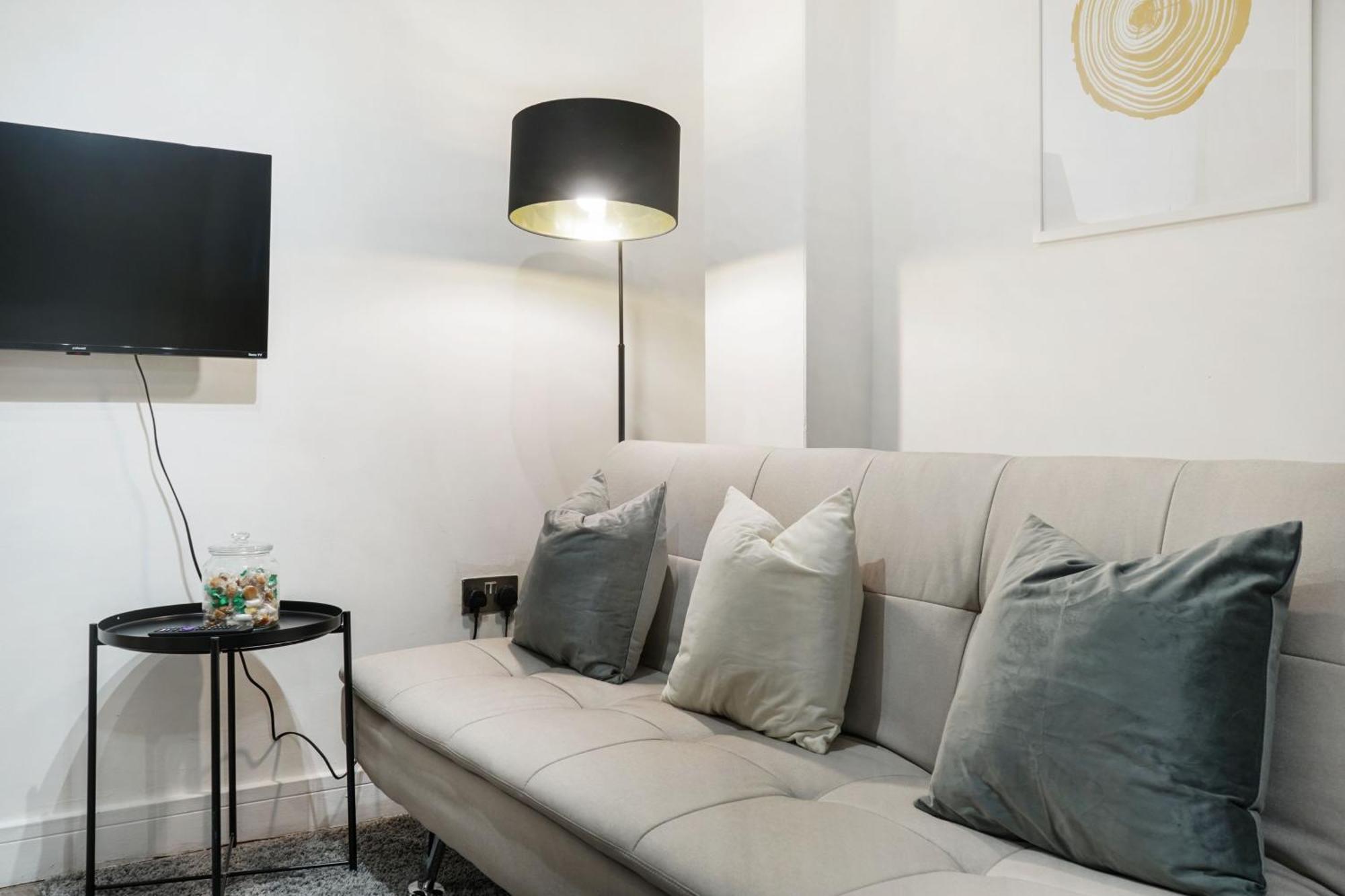 Affordable One Bedroom & In * Londra