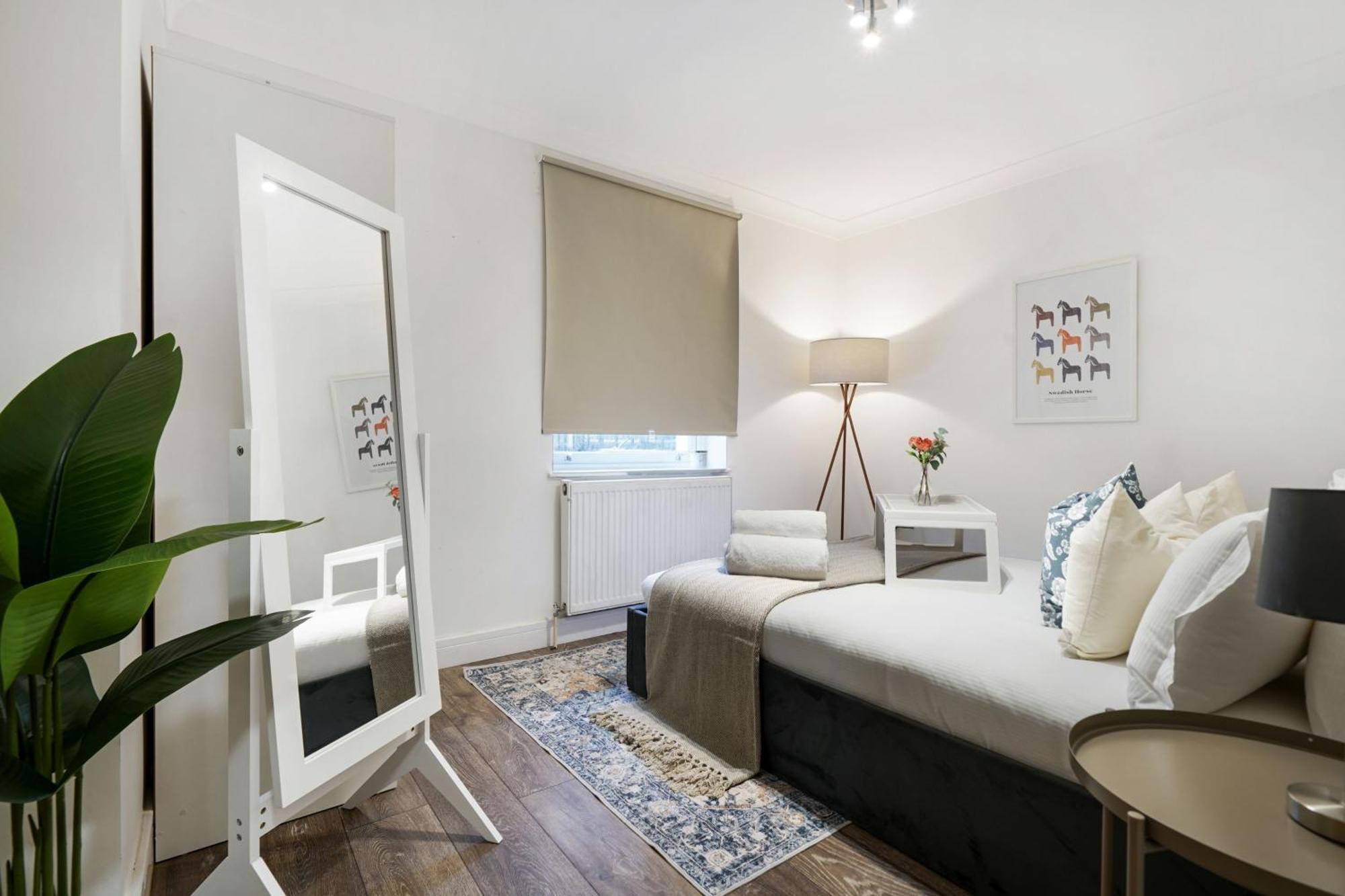Affordable One Bedroom & In Apartament
