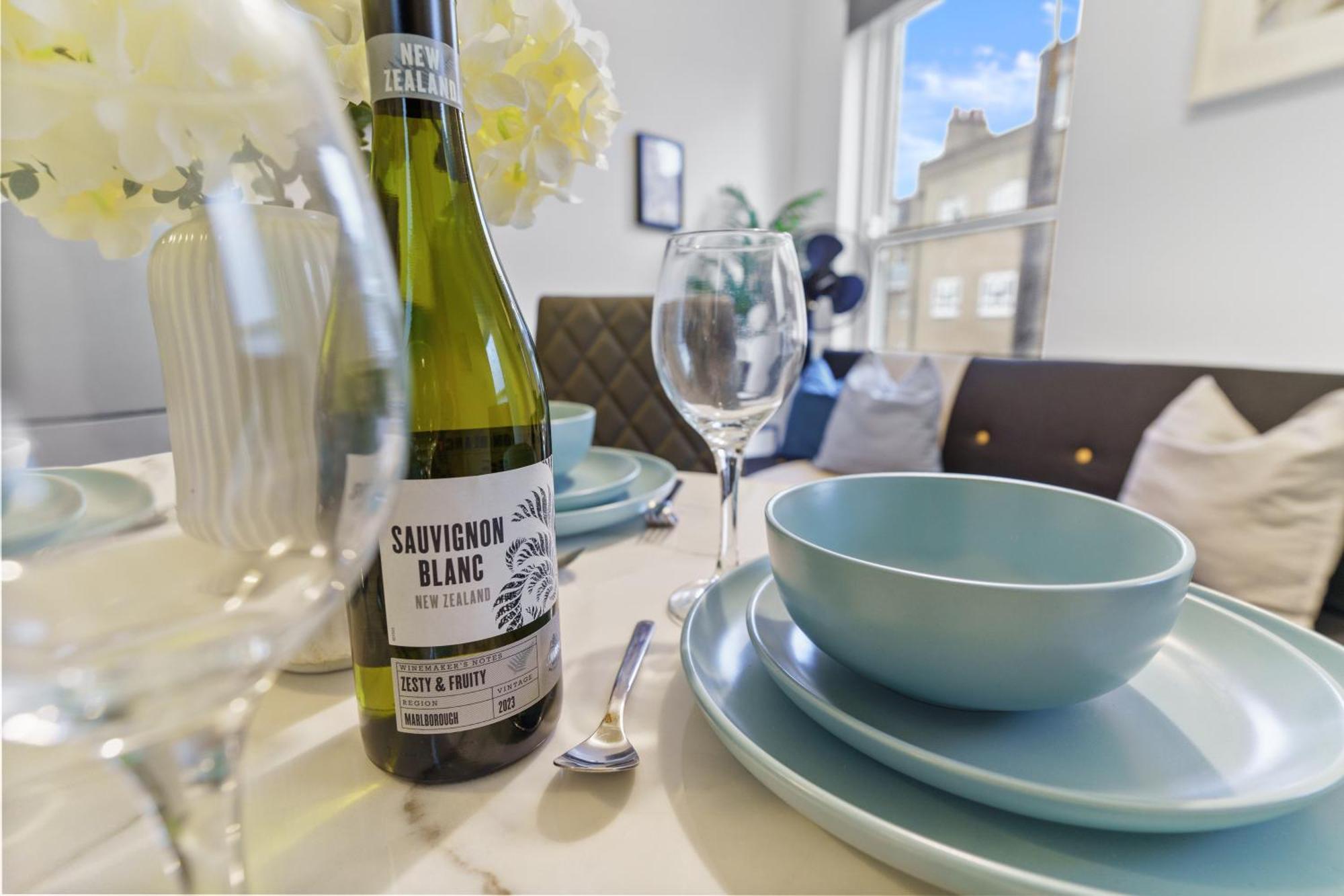 Affordable One Bedroom & In Apartament Londra