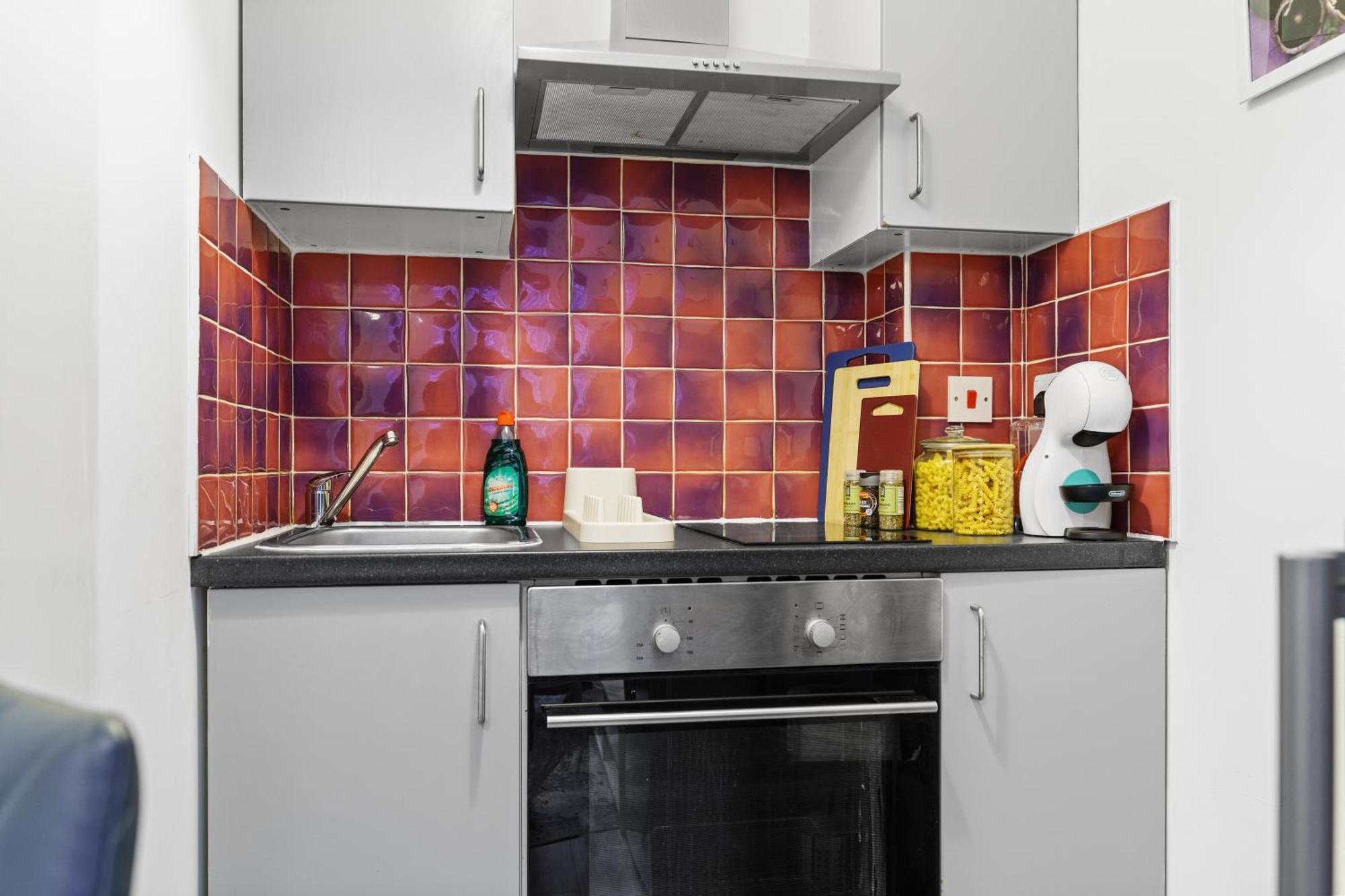 Apartament Affordable One Bedroom & In *