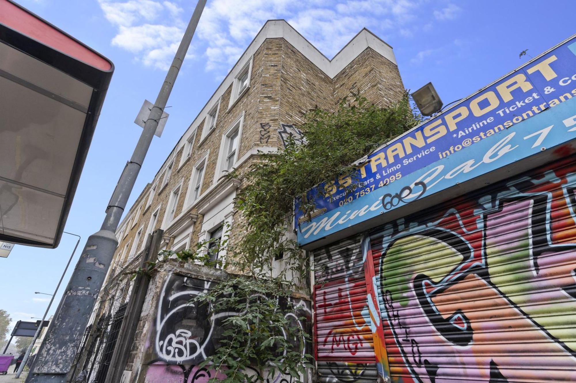 Affordable One Bedroom & In Apartament Londra